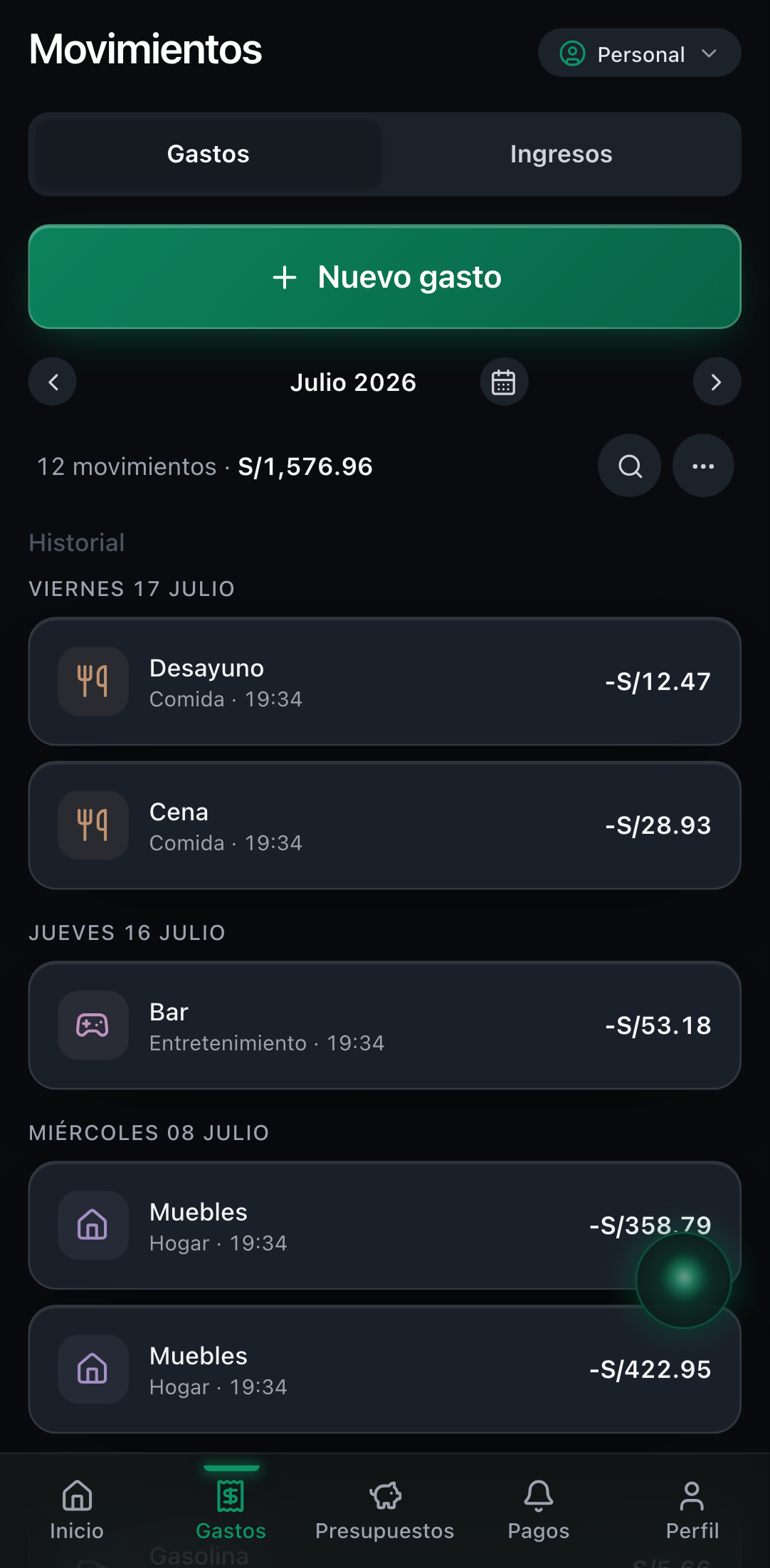 Lista de gastos del ciclo; toca una tarjeta para editarla.